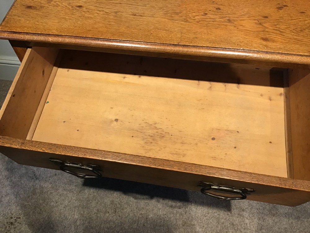 Arts and crafts oak chest View V