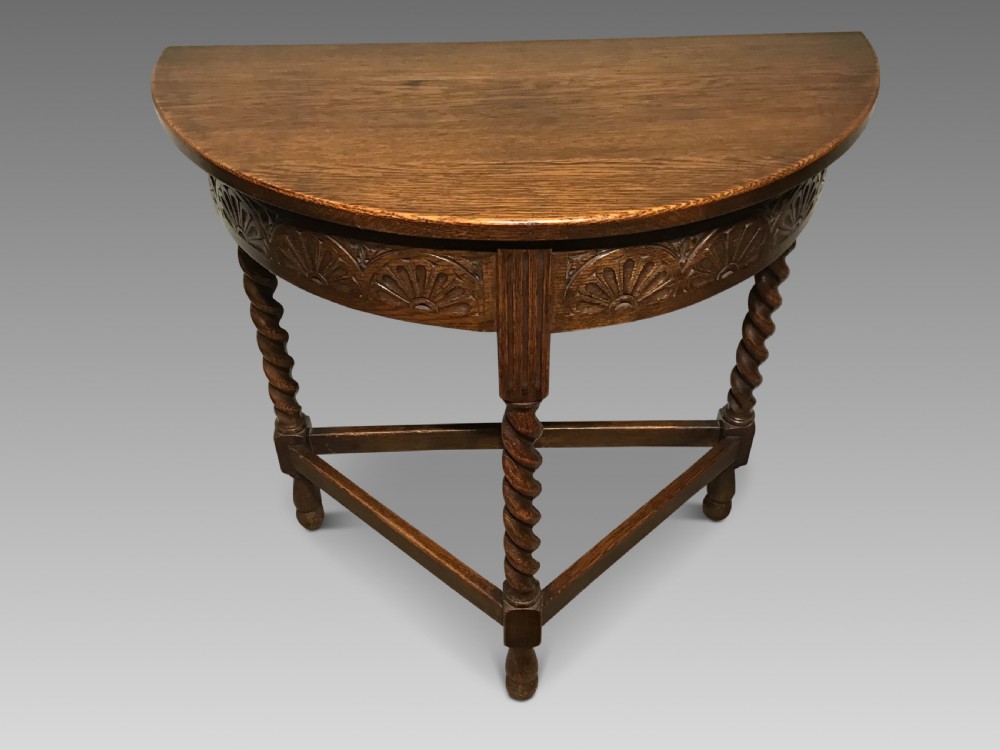 Antique oak sidetable