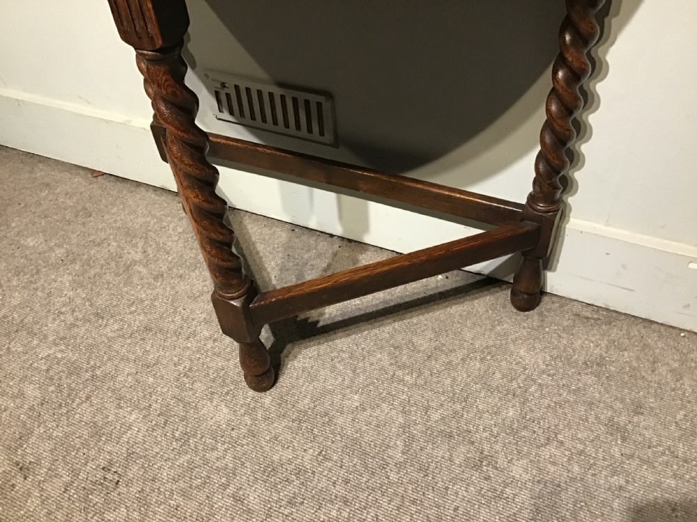 Antique oak sidetable View IV