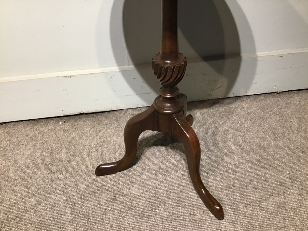 Antique wine table View IV