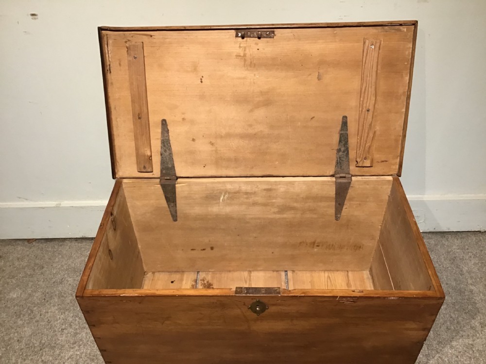 Antique pine chest View VI