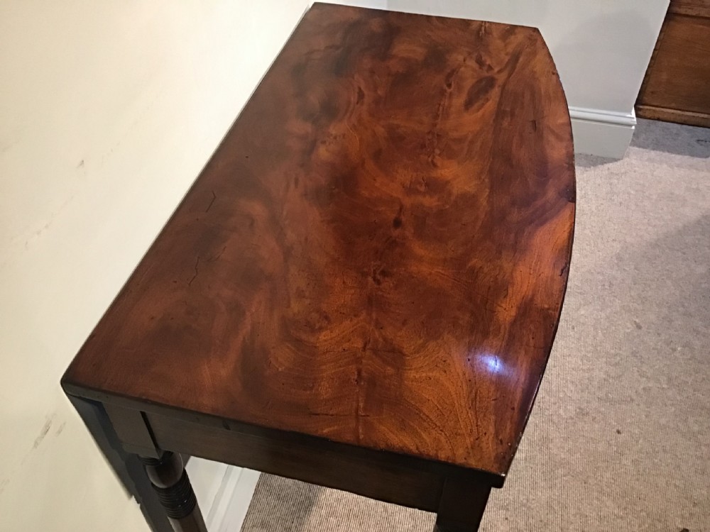Georgian sidetable View X