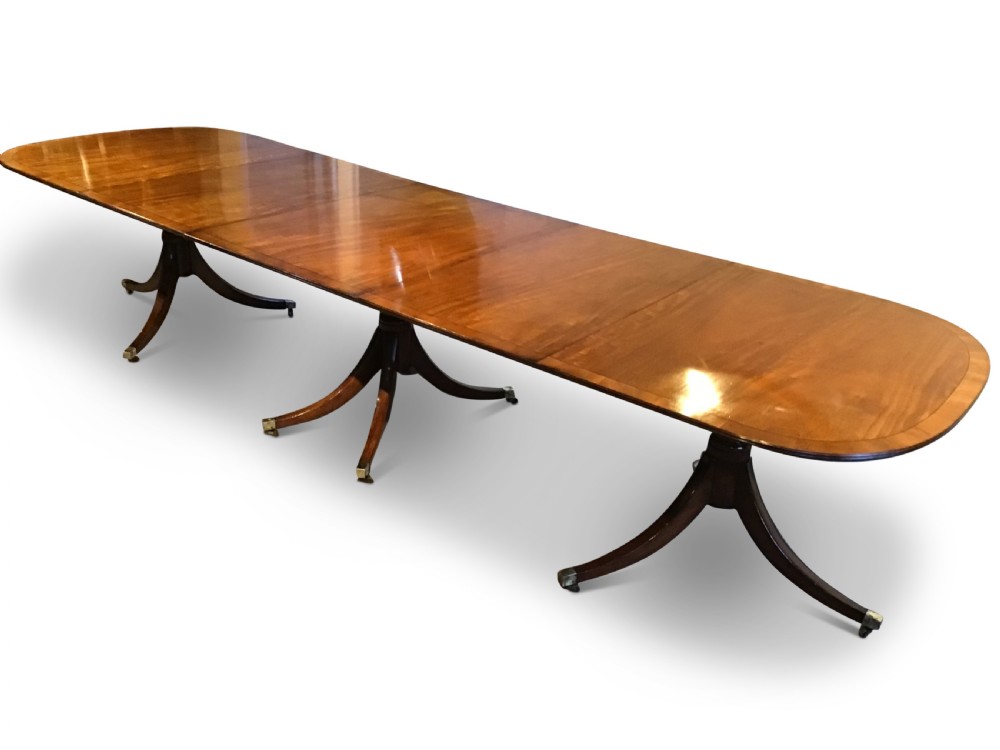 Antique mahogany dining table View II