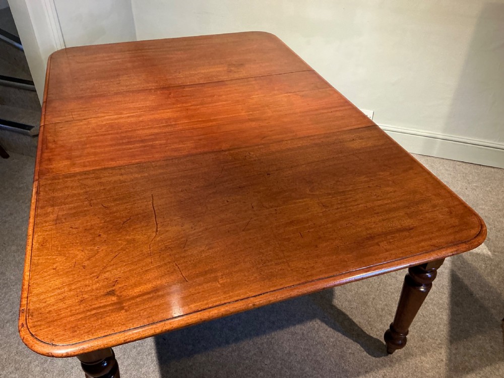 Victorian dining table View V