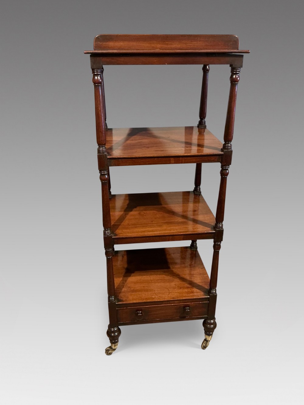 Regency whatnot View IV