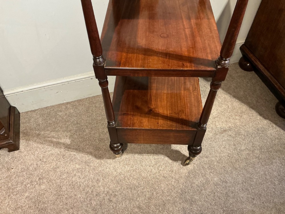 Regency whatnot View VIII
