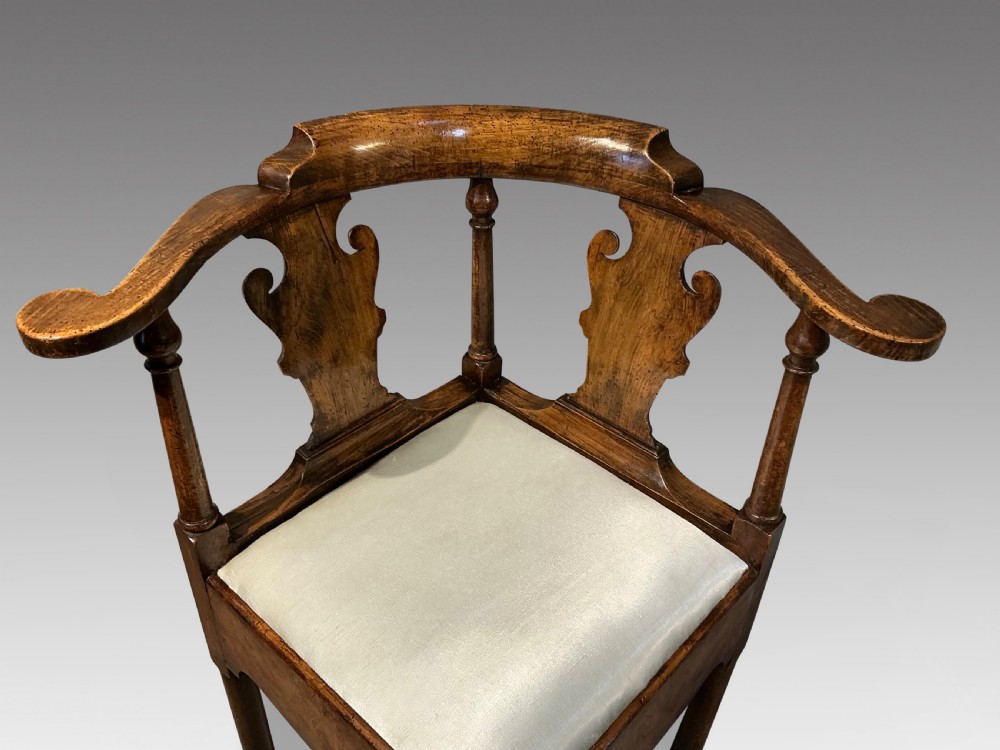 Georgian walnut corner chair View II