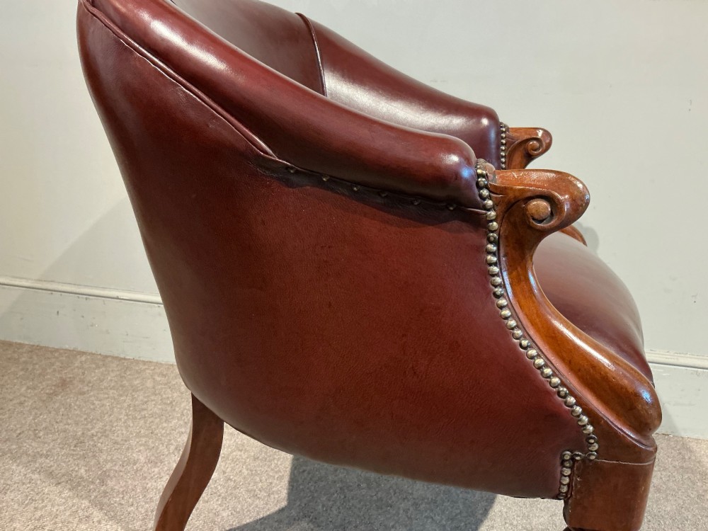 Victorian leather chair View VI