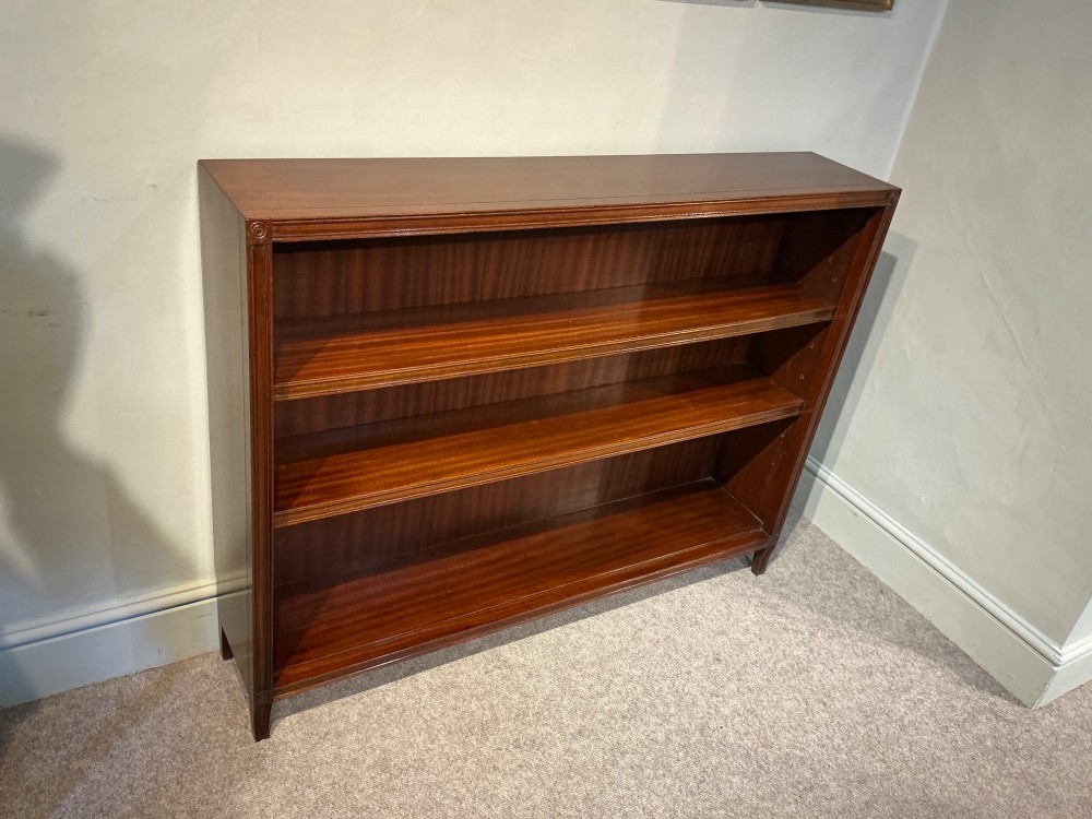 Mahogany open bookcase View II