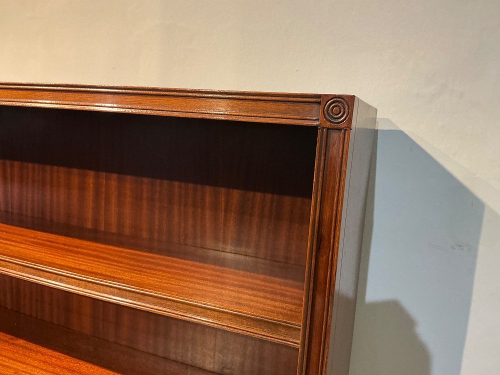 Mahogany open bookcase View III
