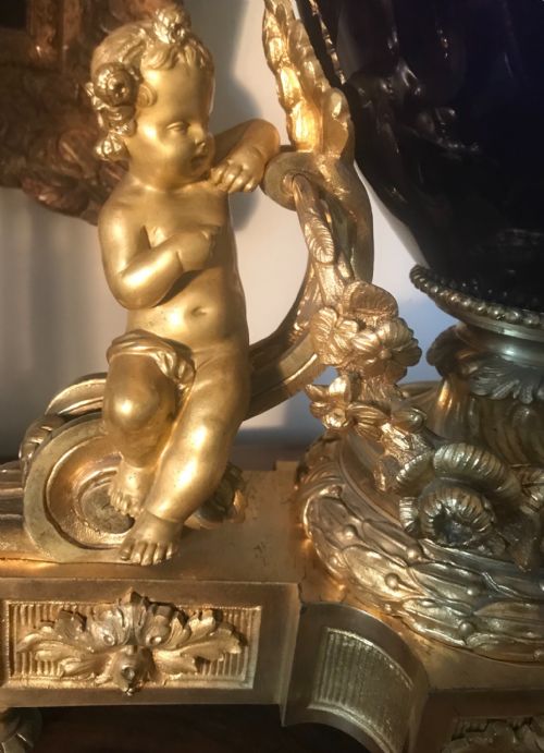 A FRENCH ORMALOU PORCELAIN MANTEL CLOCK - ADDITIONAL PHOTO 1