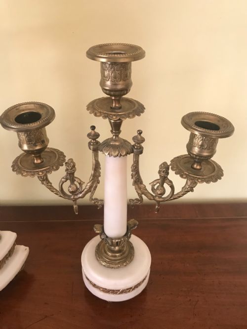 A 19TH CENTURY FRENCH MANTEL CLOCK - ADDITIONAL PHOTO 3