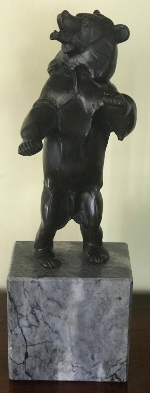 a 20th century bronze statue of a bear - CATEGORY: ANTIQUE METAL - DATED 1930