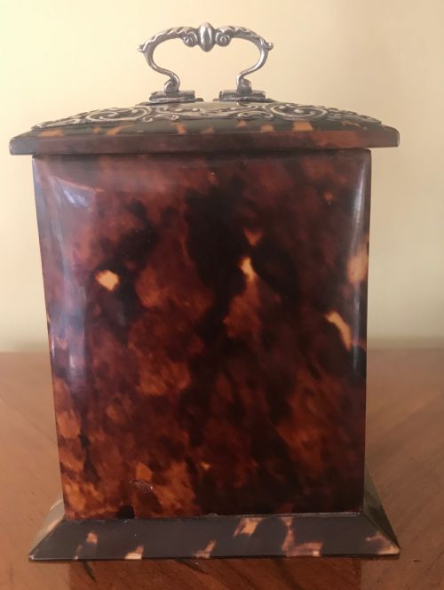 A 19TH CENTURY SILVER TORTOISESHELL CLOCK - ADDITIONAL PHOTO 3