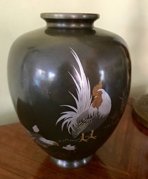 A 19TH CENTURY JAPANESE VASE - ADDITIONAL PHOTO 2