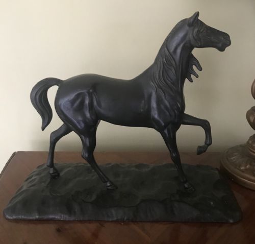 A 19TH BRONZE SCULPTURE OF A HORSE - ADDITIONAL PHOTO 1