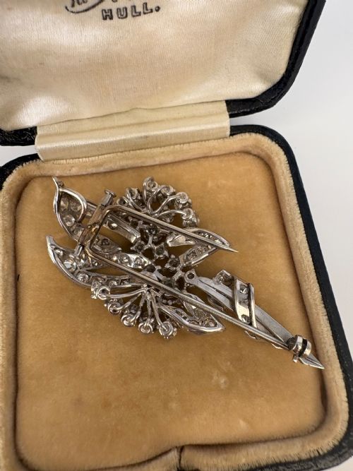 FINE 1930S PLATINUM TESTED DIAMOND BROOCH - ADDITIONAL PHOTO 3
