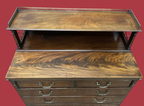 GEORGIAN MAHOGANY CHEST OF DRAWERS - ADDITIONAL PHOTO 4