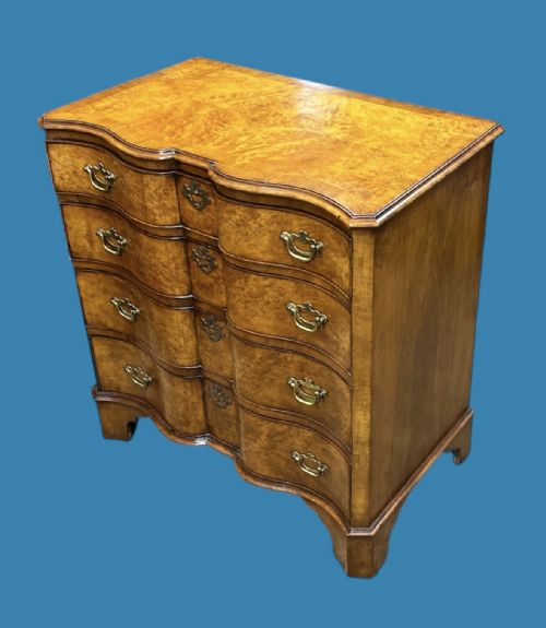 1920 BURR WALNUT CHEST OF DRAWERS - ADDITIONAL PHOTO 4