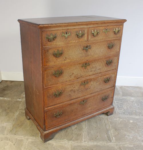 18th Century Oak Chest of Drawers.