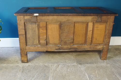 17TH CENTURY OAK COFFER - ADDITIONAL PHOTO 10