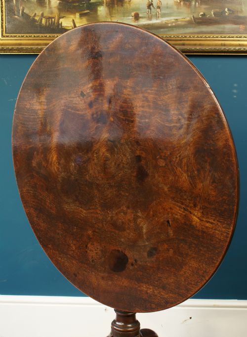A Fine 18th Century Mahogany Tripod Table.