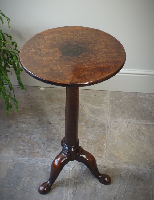 Small 18th Century Oak Tripod Table.
