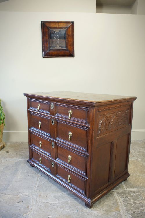 17TH CENTURY MOULDED OAK CHEST OF DRAWERS - ADDITIONAL PHOTO 8