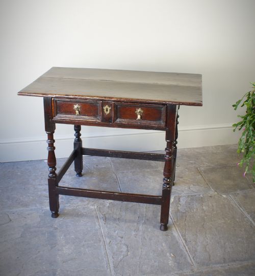 A LATE 17TH CENTURY OAK SIDE TABLE - ADDITIONAL PHOTO 3