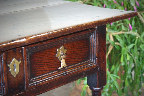 A LATE 17TH CENTURY OAK SIDE TABLE - ADDITIONAL PHOTO 15