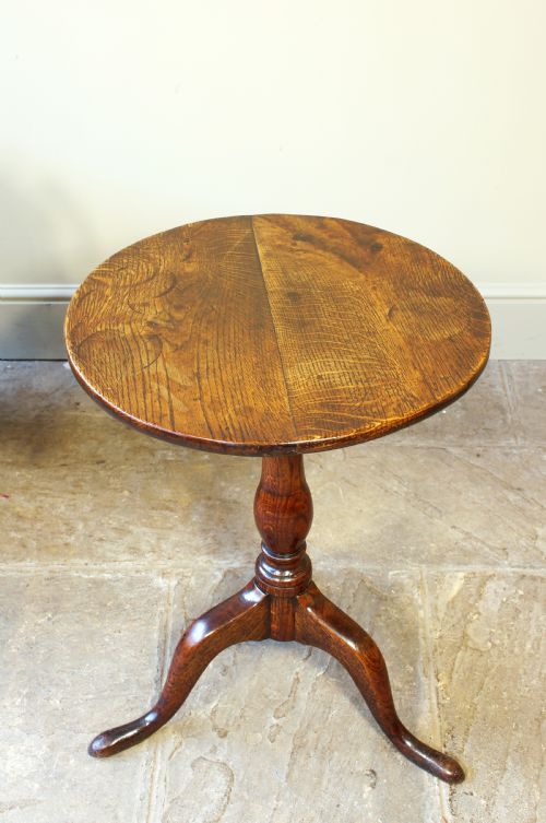 Small 18th Century Oak Tripod/wine/lamp Table