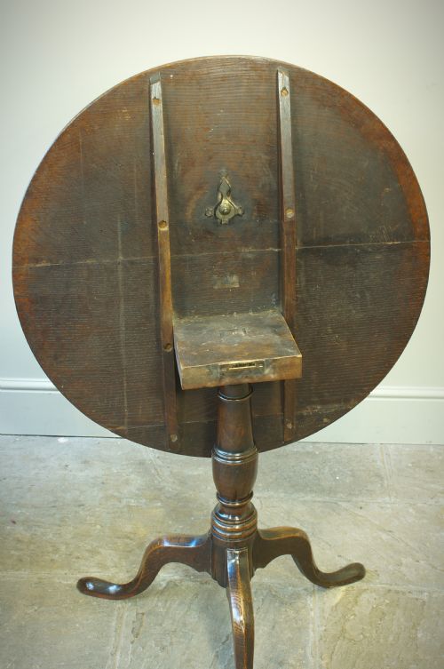 GEORGIAN OAK TRIPOD TABLE - ADDITIONAL PHOTO 3