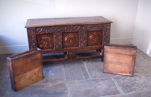 17TH CENTURY OAK INLAID MARQUETRY COFFER MULE CHEST - ADDITIONAL PHOTO 4