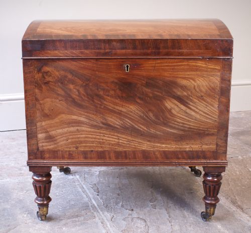 EARLY 19TH CENTURY REGENCY MAHOGANY WINE COOLER CELLARETTE - ADDITIONAL PHOTO 11