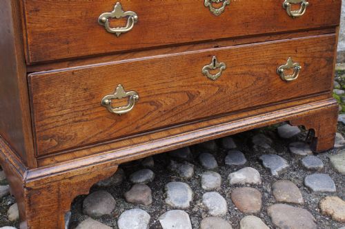 EARLY 18TH CENTURY ELM BUREAU - ADDITIONAL PHOTO 13