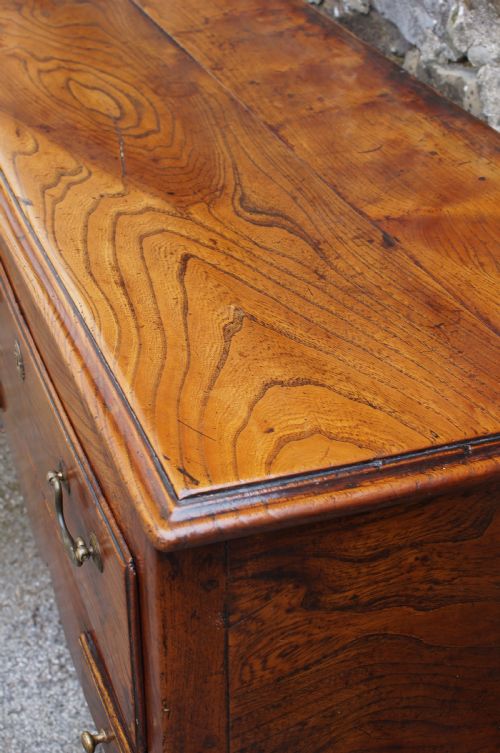 AN EXCEPTIONAL ELM 18TH CENTURY DRESSER - ADDITIONAL PHOTO 13