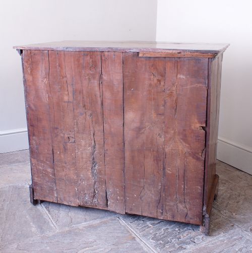 18TH CENTURY YEW WOOD CHEST OF DRAWERS - ADDITIONAL PHOTO 8