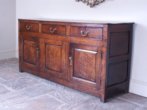 GEORGIAN OAK DRESSER BASE - ADDITIONAL PHOTO 3