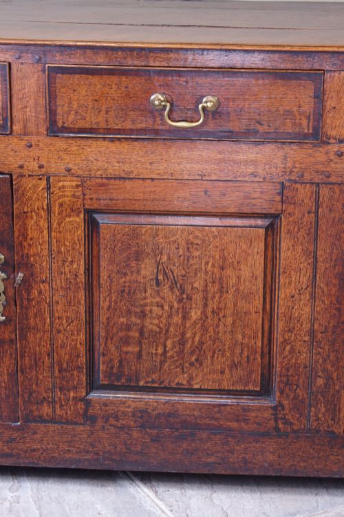 GEORGIAN OAK DRESSER BASE - ADDITIONAL PHOTO 5
