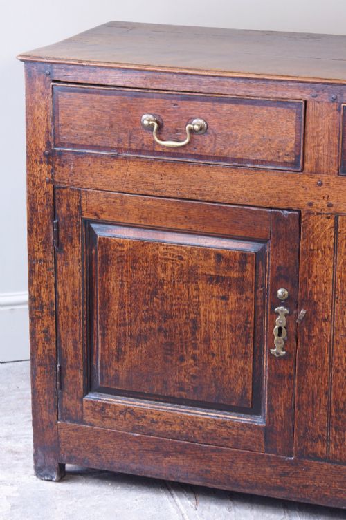 GEORGIAN OAK DRESSER BASE - ADDITIONAL PHOTO 9