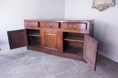 GEORGIAN OAK DRESSER BASE - ADDITIONAL PHOTO 10