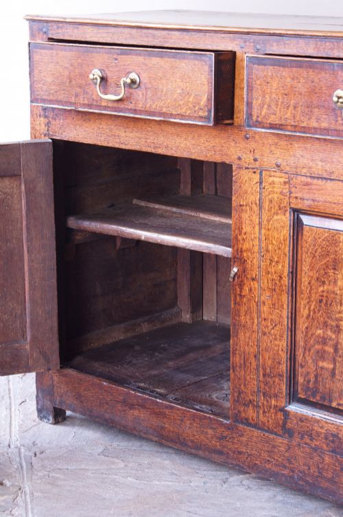 GEORGIAN OAK DRESSER BASE - ADDITIONAL PHOTO 13