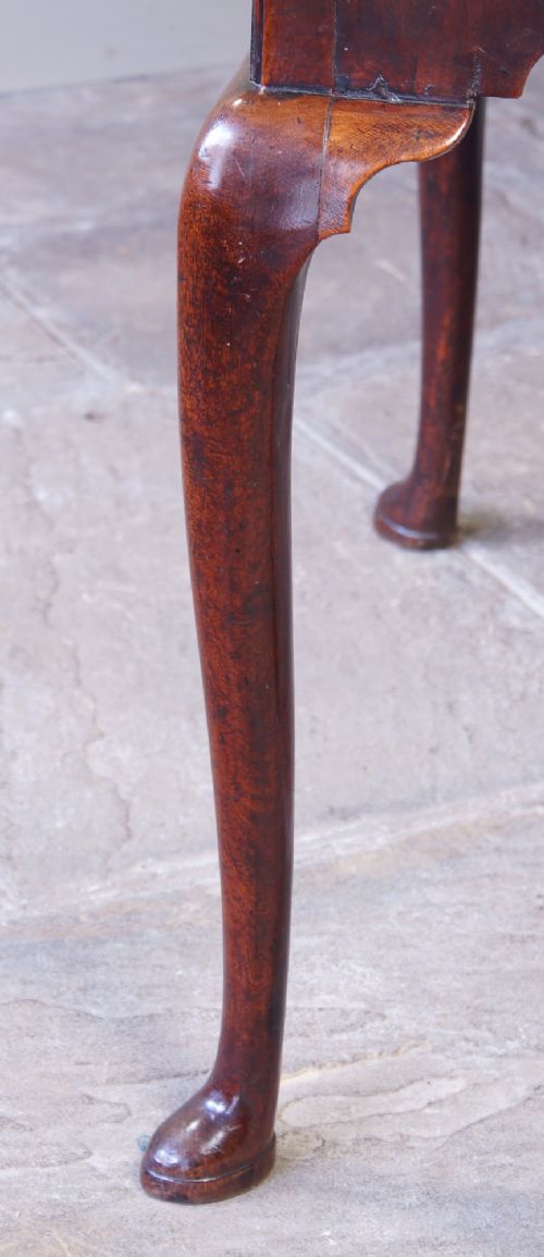 MID 18TH CENTURY ENGLISH GEORGE II MAHOGANY LOWBOY - ADDITIONAL PHOTO 3