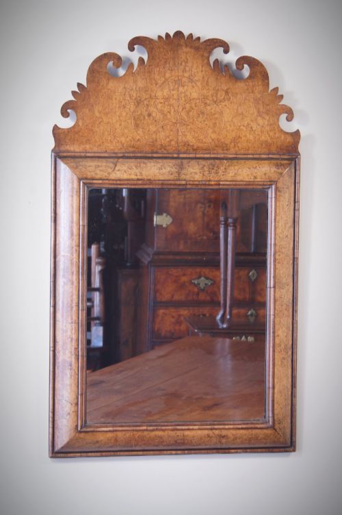 WILLIAM AND MARY STYLE BURR WALNUT MIRROR - ADDITIONAL PHOTO 6