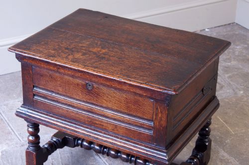 17THCENTURY OAK BOX STOOL CLOSE STOOL - ADDITIONAL PHOTO 4