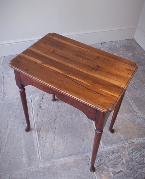 A SMALL EARLY 18THCENTURY FRUITWOOD CENTRE TABLE - ADDITIONAL PHOTO 9