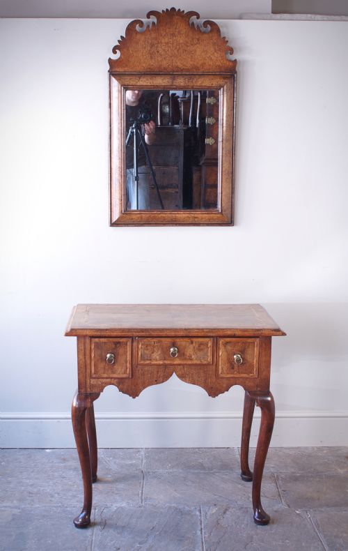 SMALL EARLY 18TH CENTURY WALNUT LOWBOY - ADDITIONAL PHOTO 2