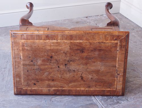 SMALL EARLY 18TH CENTURY WALNUT LOWBOY - ADDITIONAL PHOTO 3