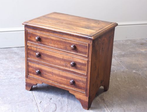 GEORGIAN PLUMWOOD CLOSE STOOL