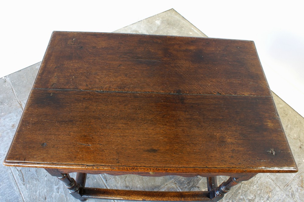 18th century oak side table View VI